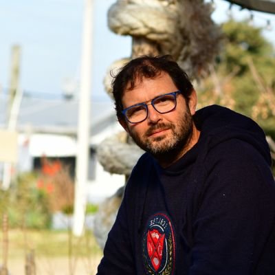 JRodriguezWeber's profile picture. Padre.
Docente.
Historiador económico.
Estudio la desigualdad económica. PHES-UDELAR.
El corazón late a la izquierda.
Boludear es nutrirse, dijo E.T.
📖🧉📷✒🔨