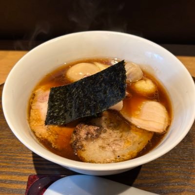 東京に来て1年、まだまだ未開拓の地が多すぎて胃袋が足りません🍜 食べたラーメンを気ままに載せていきます