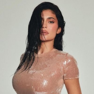 Bem-vindo ao acessokylies, sua fonte número #1 para tudo sobre Kylie Jenner. Aqui você encontrará as últimas atualizações, edições e muito mais!
