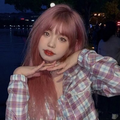 3UNI2ASNy8XVjz's profile picture. 