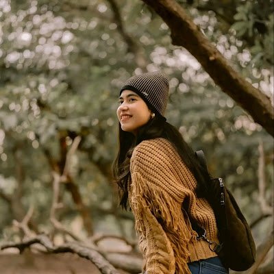 Marketing nerd + music lover.
I live in ads, breathe analytics, and vibe to fresh sounds.
Hit play and let’s grow together. 💡🎶