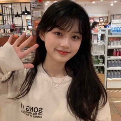 TFQ0X3o7mj7Lo5E's profile picture. 