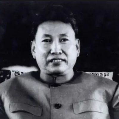 yyyy_sam's profile picture. 🚪1966.1976，入🚪的给你当柬埔寨农业部长。        

本账号不加入任何群组。