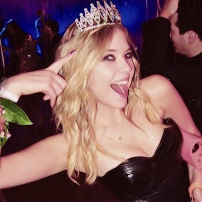 jnkeous's profile picture. i 🩷 friends