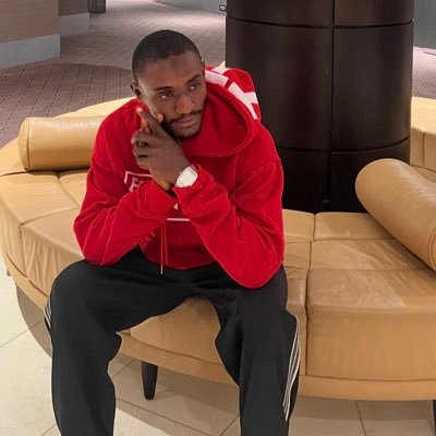 Razzymono4real's profile picture. 📈 Intraday Forex Trader | Smart Money Concepts Sharing setups, psychology & market lessons Discipline builds profits — not luck 💡