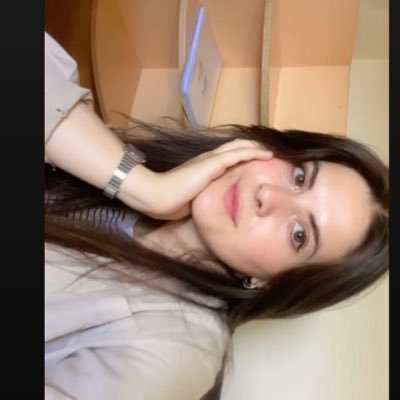 Riintintiin's profile picture. welcome 👑