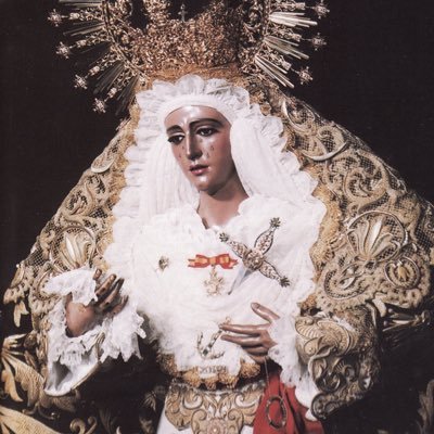 “Que aunque digan lo que digan, mientras viva su Esperanza, Triana y Sevilla siempre estará viva!”