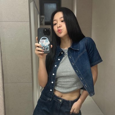 annie.baer 🌻 #J🍏Y Profile