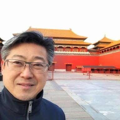 mailwest69's profile picture. 散歩できる庭園と夢を抱く広大な空間――これ以上何を望むというのか？足元には数輪の花、頭上には星々。