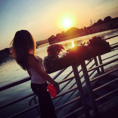 abcd10142138's profile picture. Earthy spirit, golden heart.