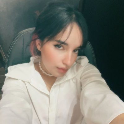 Annanassh's profile picture. ی آناناس غیراجتماعی🍍