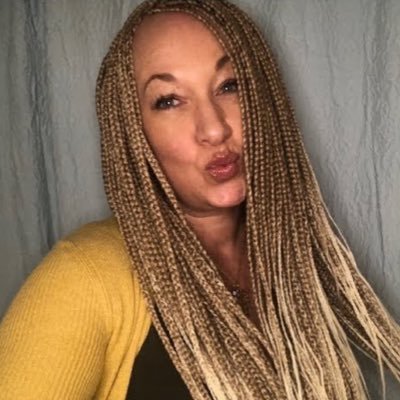 Light skin but I’m still a dark n*gg@ 🧔🏽♀️ Hater of the British❌💂❌ Proud of my heritage ✡️