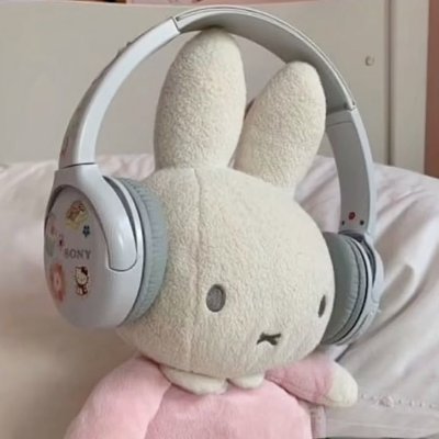 zo_v1e's profile picture. ☁️ geology : paleontology focus | #studytwt ᓚ₍ ^. .^₎