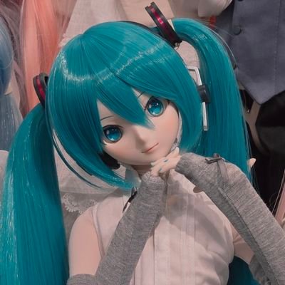 Te39_Yami1224's profile picture. 「テ」と申します。日本語の「手」と同じ発音です。2024年から日本に住んでます🇯🇵 ドール沼入り✨ 一番好きなアニメはTo LOVEる💛🖤