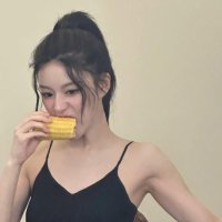 Elly. (@howtolifewell) 's Twitter Profile
