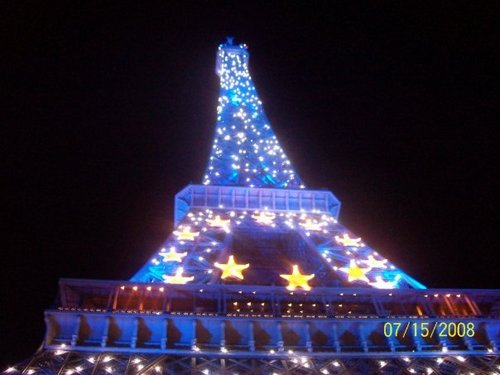 GirlRacerX's profile picture. Livin' on the EDGE....
Hangin' on the LEDGE.....