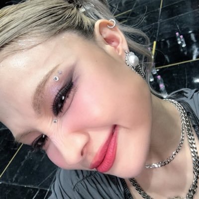톨 Profile