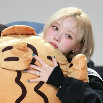 KMJ_is_cute's profile picture. Winter is the best🤍⭐️❄️