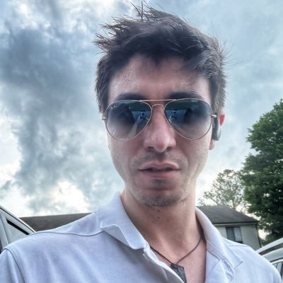 DanielPerezGarn's profile picture. Software Engineer  / Full Stack Developer / JavaScript & Python / Prepa Ibero / FHS / CSCC / Vanderbilt University / All around cool guy / Romans 5:8