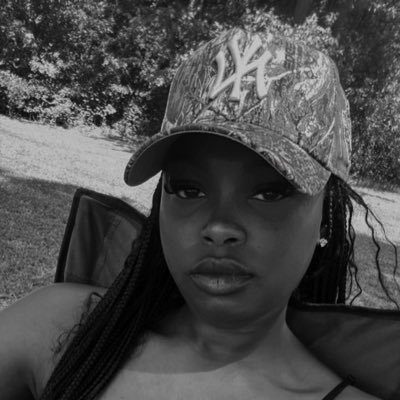 theycallherBee's profile picture. 