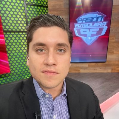 Periodista deportivo, comentarista de @pasionfutbolera en Televisa Monterrey y narrador oficial de los @BorregosMty
Regiomontano de nacimiento y de corazón.
