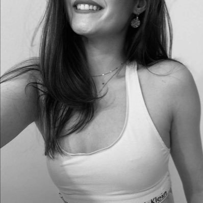 She/Her. 31 years fucked up. Zu viel von allem, zu wenig vom Wichtigen. CN nsfw: @luftlinien