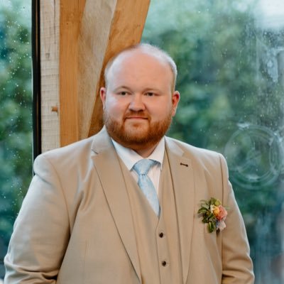 he/him | heterosexual | heteroromatic | cisgender man | monoamorous | american football and rugby fan