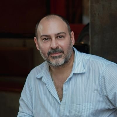 .Coffee tutor & consultant / Co-founder of SAR coffeehouse & roastery