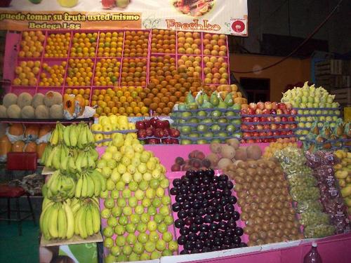 Ofrecemos el servicio de abasto integral de frutas, verduras y legumbres con los más altos estánderes de calidad y frescura con el mejor costo del mercado.