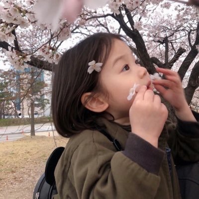 zD9b9a3A5prcj's profile picture. 
