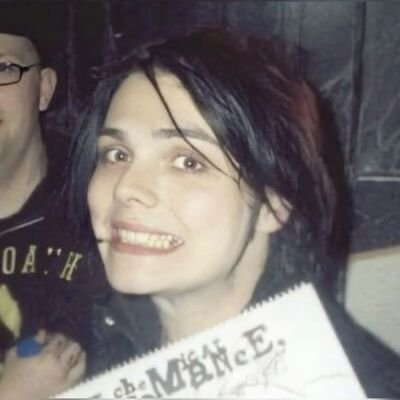 cxoliml's profile picture. freaky..