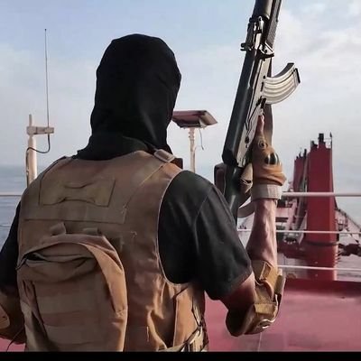 باحث وكاتب واعلامي وجندي تحت خدمه قائدي وسيدي عبدالملك ابن بدر الدين الحوثي دام ضله ...