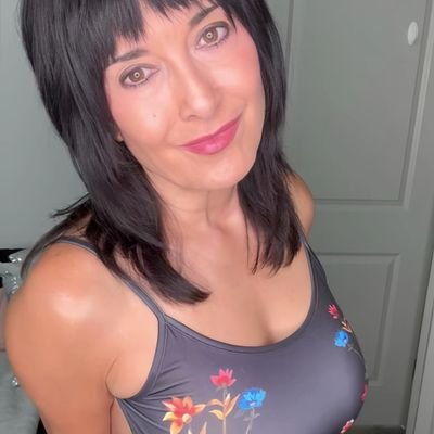 Hi! I'm Kimberly and I am 54 years old. Come see my voluptuous hour glass curves,gorgeous 34DD titties, and beautiful ass posted on my wall everyday.🥵