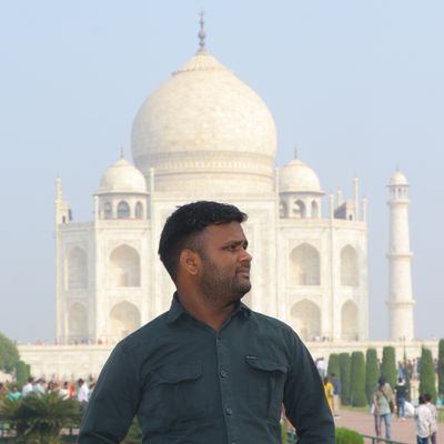 Moasif583298's profile picture. 