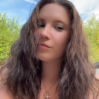 🇨🇭🇨🇭/ @anaknssprv /🐝#VforVictory/ #LeafsForever 💙/ Mercedes’ fan❤️/ T🕊️🤍