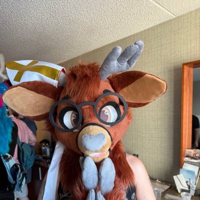 Baxter_Deer's profile picture. 18+ only| NB🏳️‍⚧️ | Asexual | single | give all your worldly possessions and strawbs to me :3