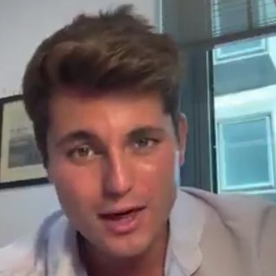 Trabajador de clase media defendiendo España
