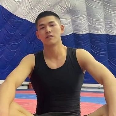 ShADoW1300111's profile picture. 退伍不褪色，聚是一团火，散是满天星，祝大家星光璀璨，前程似锦！来找个志同道🈴的朋友，开放性可约！