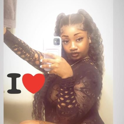 content creator 📷. DMS are for business only 😇😘