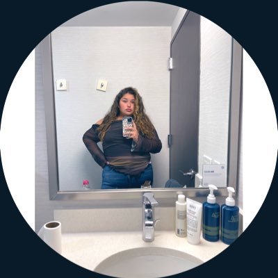 Gee_Delgado_'s profile picture. certified decent hoe as per my Tia Vicky ❤️