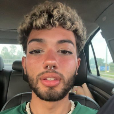 21 | Uncut Latino 🇵🇷| Vers Slut | Last acc got sus | DM for customs $$$