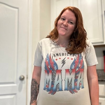 I'm a wife, a mom, and a teacher. I teach 3rd grade at a Reggio-inspired charter school in Florida. #Teacher #clearthelists
