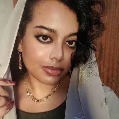 سوف يأتي باسم الثغرِ يلوِّح بالأماني
ضيء عينيه بريقٌ و غموضٌ و معاني
UOFK , faculty of medicine MBBS holder + STEP one 🇺🇲