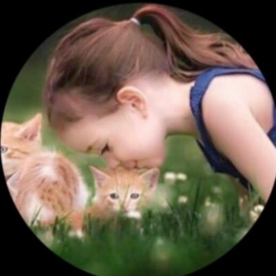 ربي أسعد أمي عدد ما ضخ قلبها وعدد مارمشت عينيها وأبعد عنها كُل سوء يا الله .❣❣انا هنا من اجل الأهلي