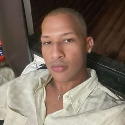 desponha_'s profile picture. e vai me morder é?