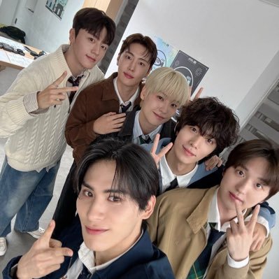 maveca78's profile picture. Just a Fantasy supporting the best kpop boy group #SF9