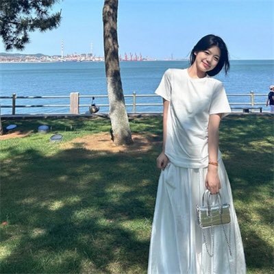 あなたは最巻の人になる必要はありません。昨日の自分よりもはっきりしていて、しっかりしていなければなりません。人を観察するのではなく、自分を磨くことに精力を使う。