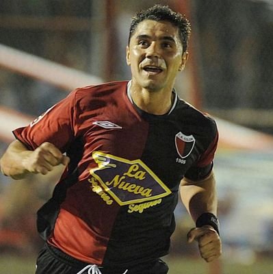 me dedico a twittear pelotudeces y cosas relacionadas al mundo Colón.