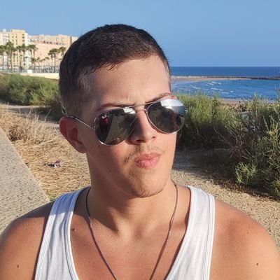 🏝️ Profile