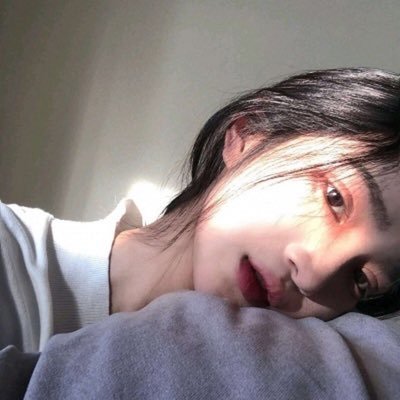 もし愛されることがあなたに安心感を与えることができるならば、努力して愛される価値のある人になります。